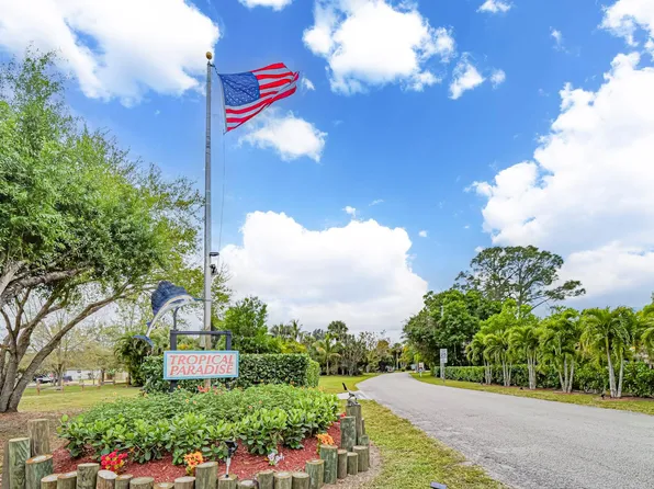 7881 SE Paradise Drive, Stuart, FL 34997