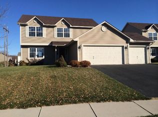 780 Riesgraf Rd, Carver, MN 55315