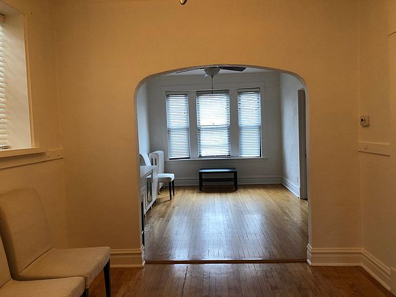 walls are white not color seen here.