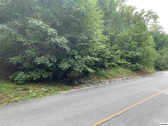 2nd image of 120 Long Rifle Rd #120