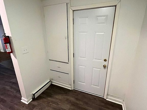4th image of 417 Pearl St APT 1