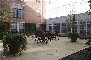 4th image of 2305 Worthington St #319