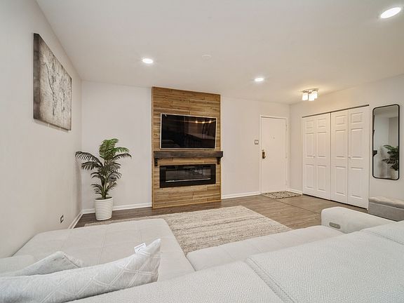 4th image of 3700 Capri Ct APT 109