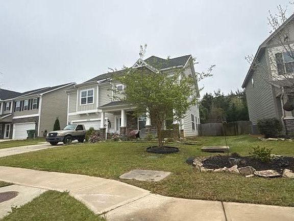2nd image of 425 Maria Posada Ct