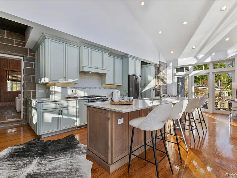 50 Cove Rd — Photo 8