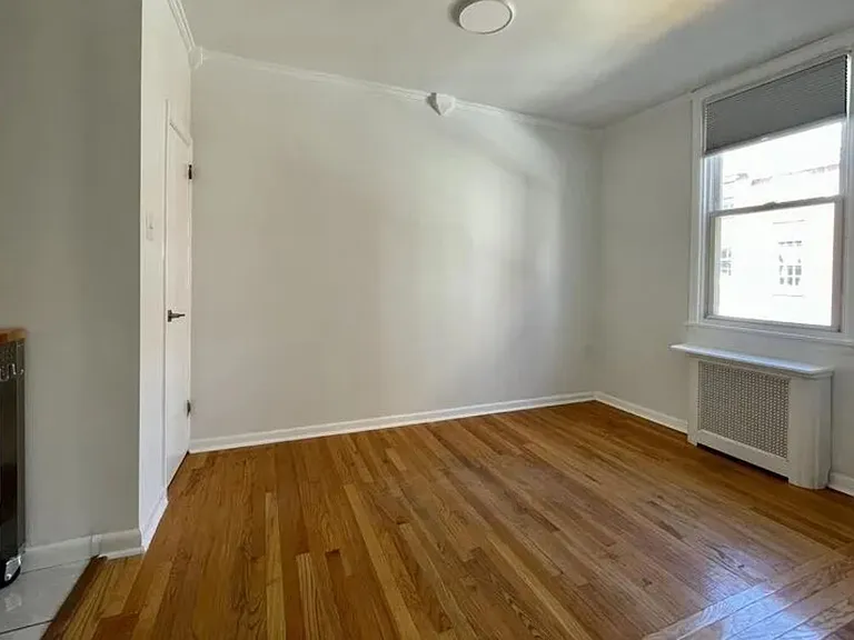 1010 Pine St #2FF — Photo 9