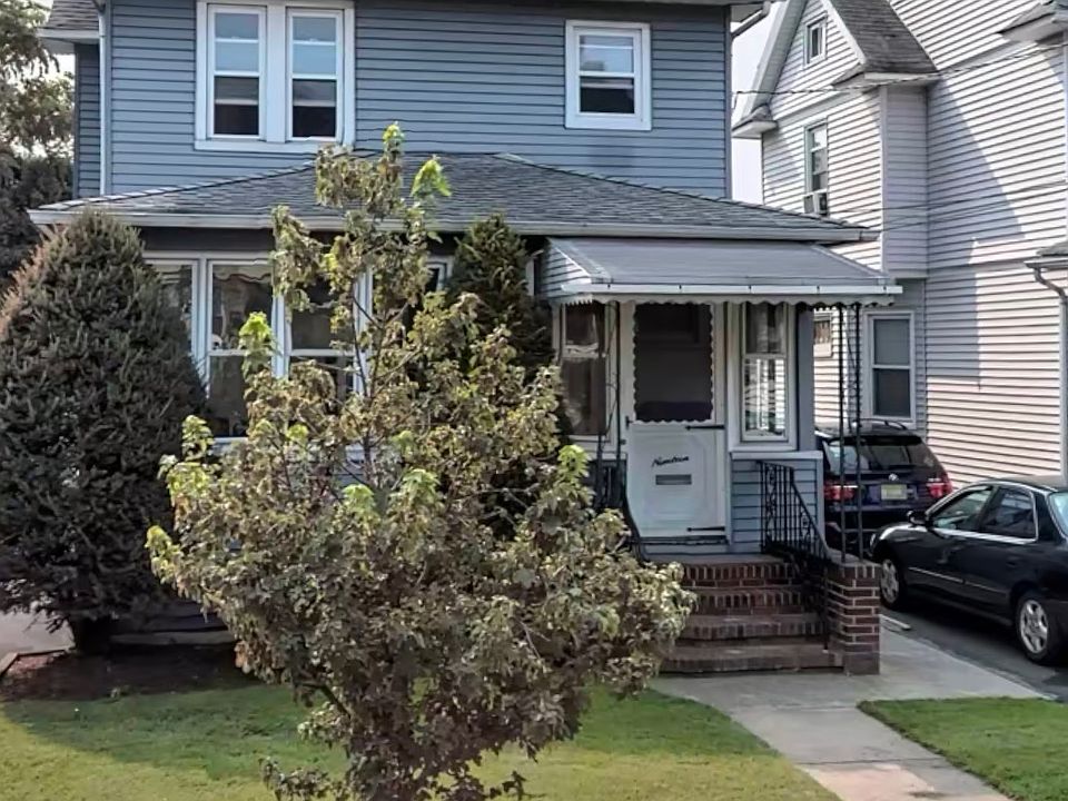 1st image of 18 E 2nd St #2