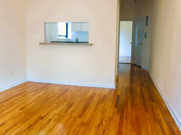 490 East 74th Street image 4 of 12