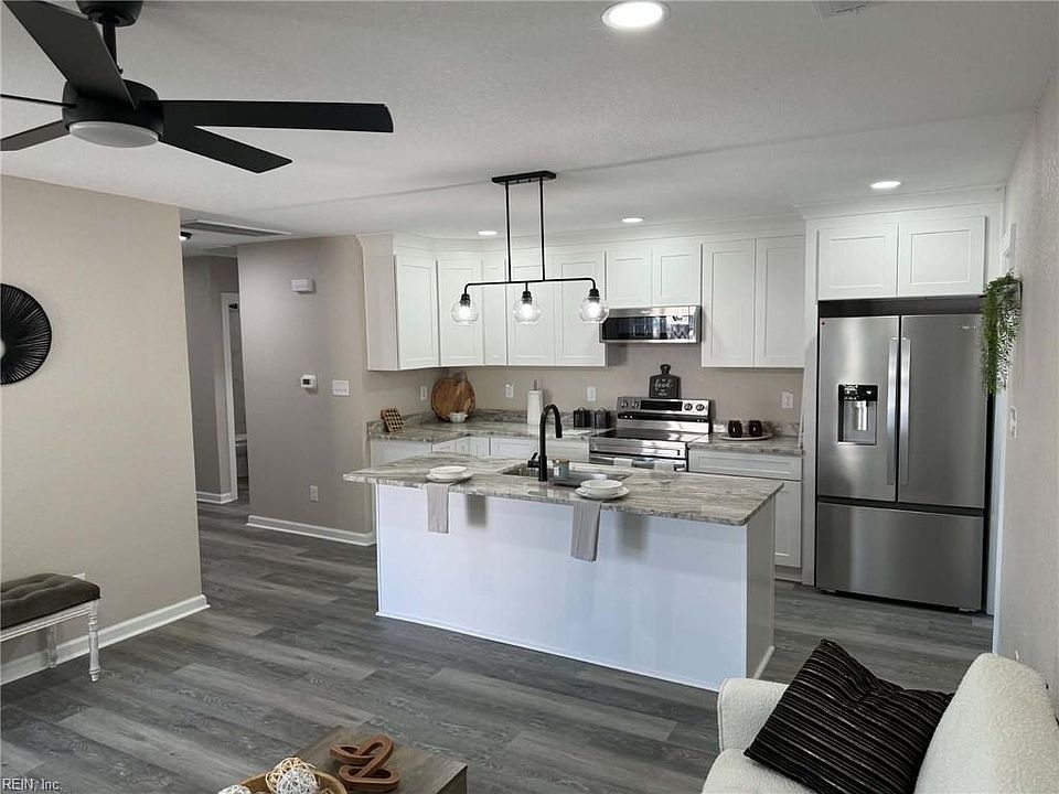 1st image of 3323 Clark Cir