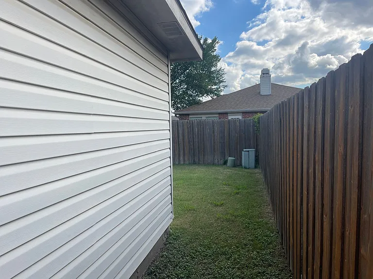 9013 Fremont Trl — Photo 29