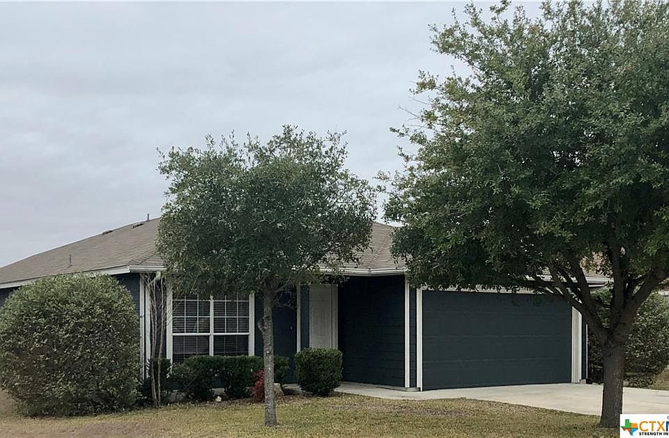 1st image of 2236 Stoneleigh Dr