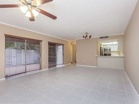 5th image of 555 NW 98th Ave