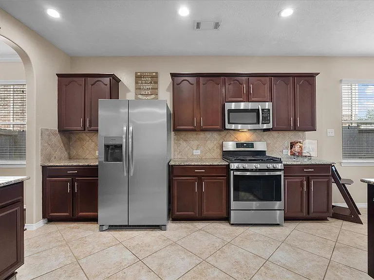 2875 Torano Cir — Photo 11