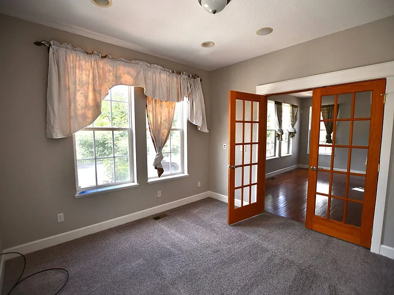 2740 Wabash St — Photo 4
