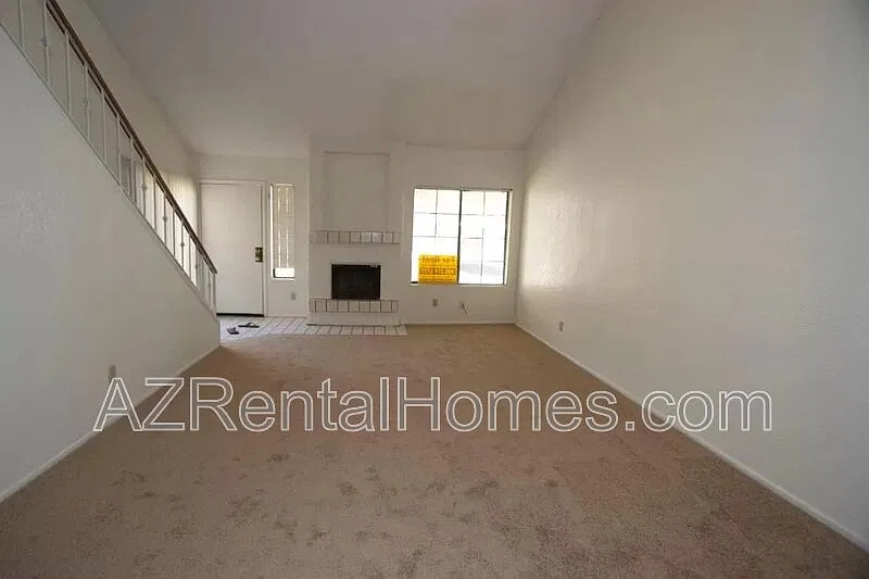 3 bed, 2.0 bath, 1444 sqft, $1,799 — Photo 2