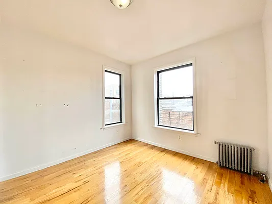 Rented by Bohemia Realty Group | media 11