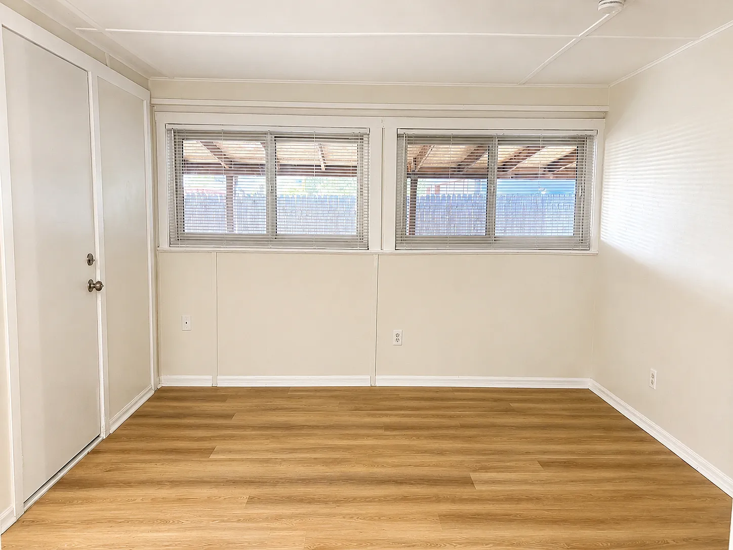 2 bed, 700 sqft, $1,250 — Photo 2