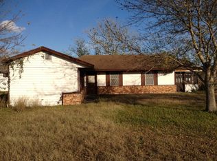 603 Dallas Ave, Seadrift, TX 77983