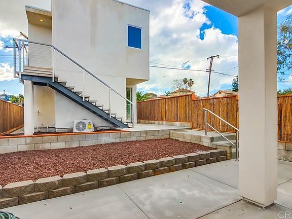 2nd image of 3061 Martin Ave