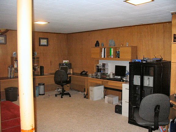 19x17 Den Downstairs