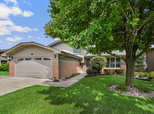 613 Gavin Ave, Romeoville, IL 60446