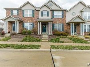 298 Vivaron Ave, Saint Charles, MO 63303
