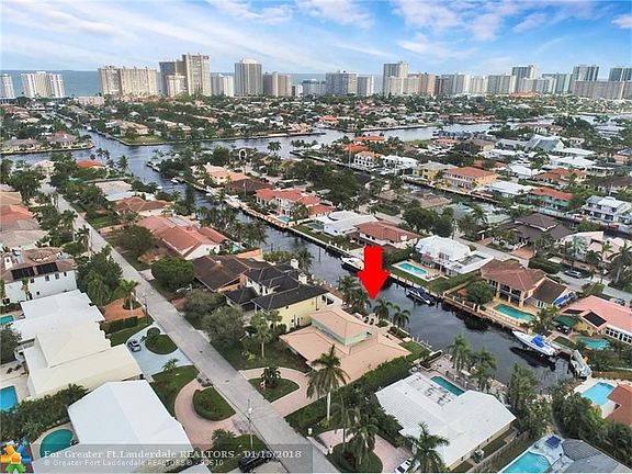 3rd image of 3020 NE 45th St
