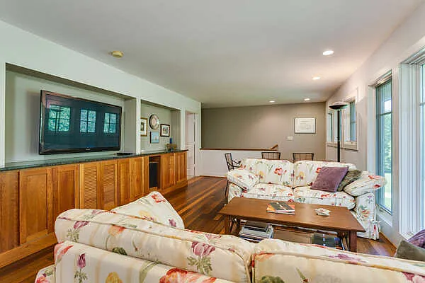 283 Broad Axe Rd — Photo 5