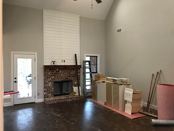 2nd image of 487 Ironwood Dr