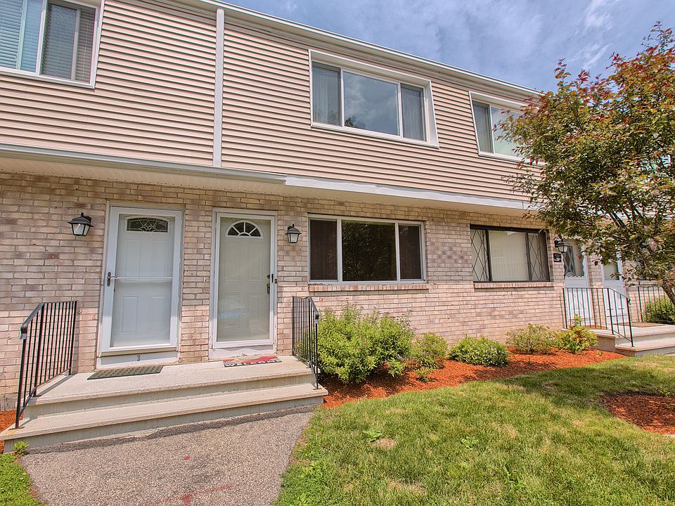 1st image of 4 Farrwood Dr