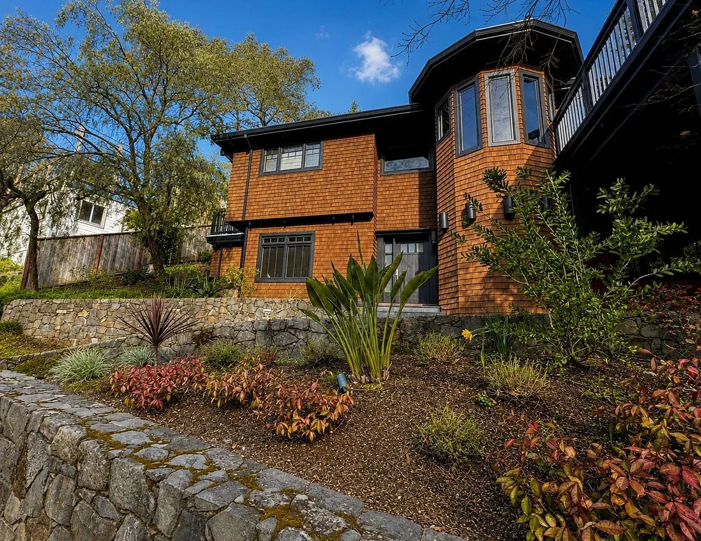 Private Craftsman Retreat | Walk to Downtown Larkspur | A/C + Multiple Outdoor Spaces — Photo 2