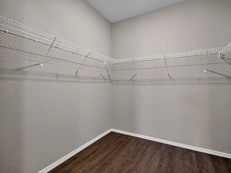 579 Jennifer Way — Photo 35