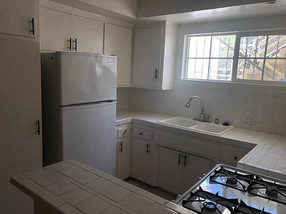 4th image of 7705 Romaine St APT 2