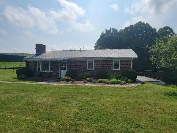 6264 Joy Ranch Rd, Woodlawn, VA 24381
