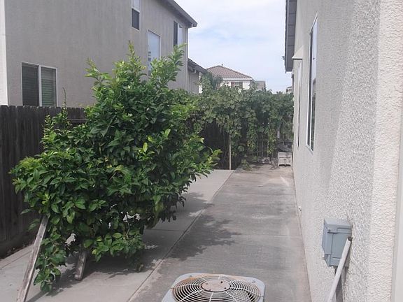 5th image of 5452 Corbett Ct