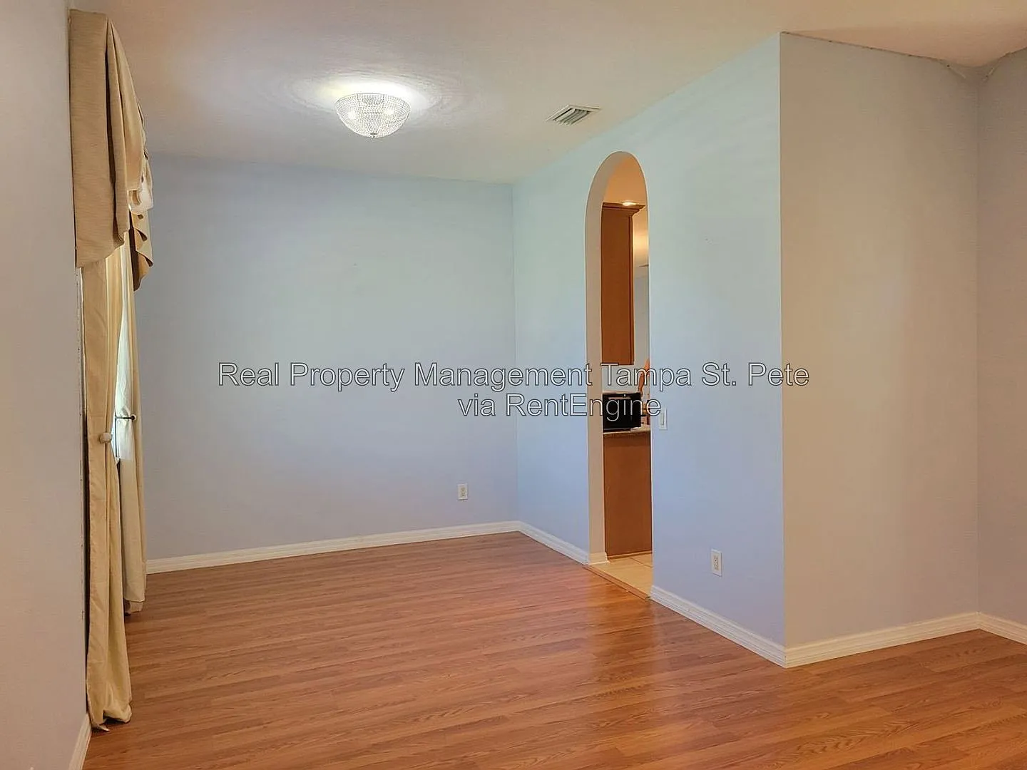 4 bed, 2.0 bath, 1805 sqft, $2,295 — Photo 4