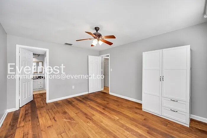 502 El Camino Real S — Photo 13