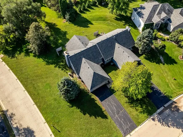 202 Kirkstone Pl #202, Rockton, IL 61072