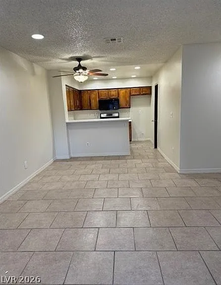 2121 Chertsey Dr #D — Photo 15
