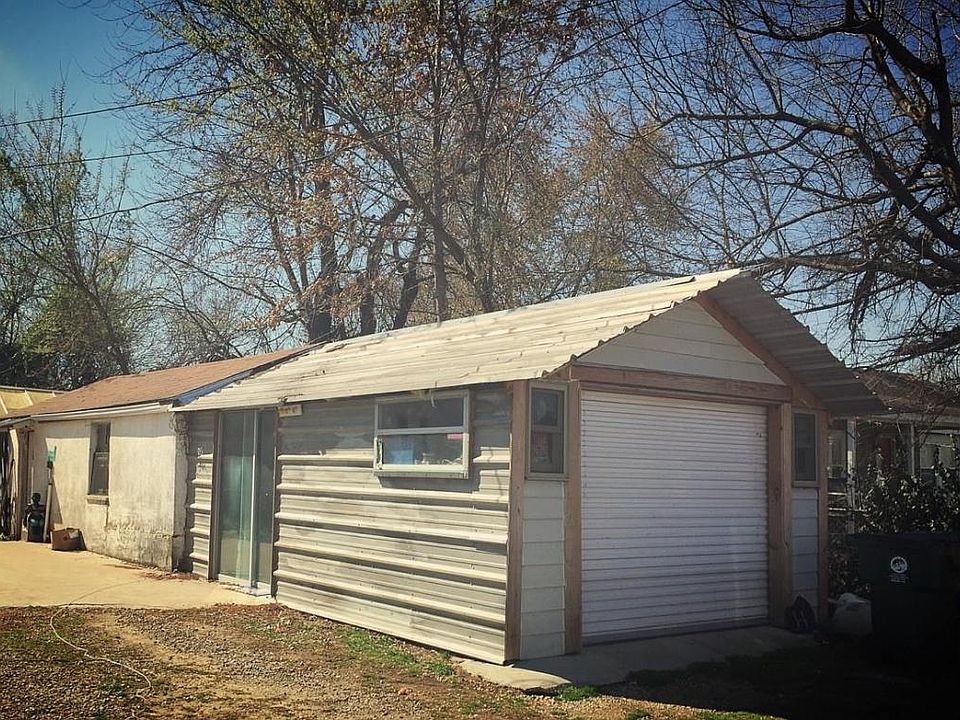 2nd image of 408 Scott Ave