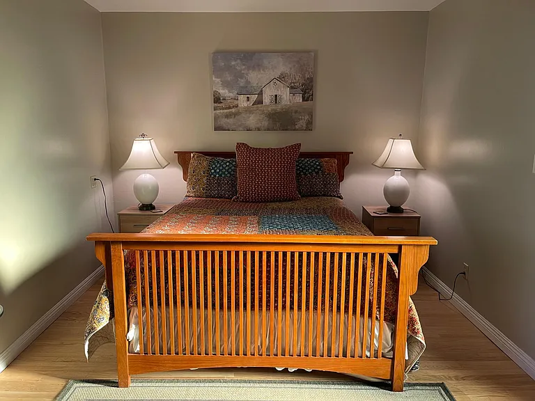 4224 Blackthorne Ave — Photo 5