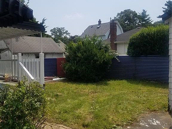 5th image of 28 E Marshall St