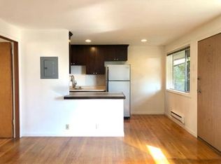 7343 35th Ave SW APT 3, Seattle, WA 98126