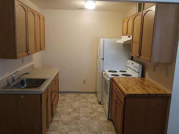 4th image of 412 Yakima St Unit F