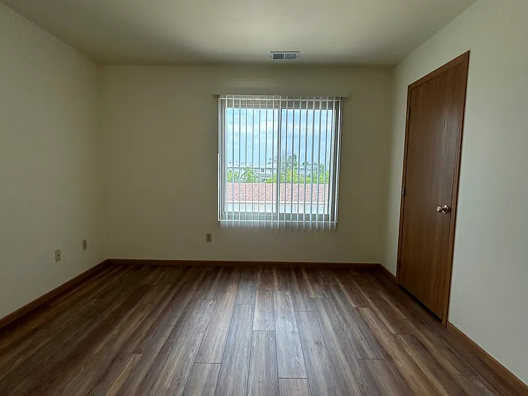 108 S John St #3 — Photo 10
