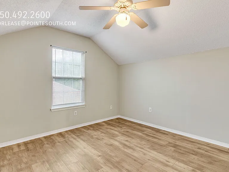 917 Claeven Cir — Photo 14