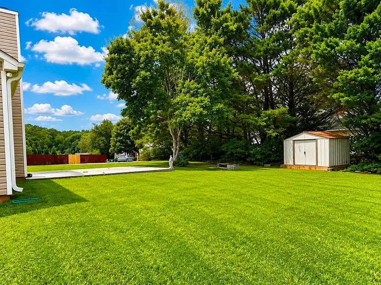 601 Windsor Dr — Photo 21