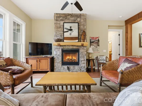 150 E Saddle Notch Ln #A-1, Tuckasegee, NC 28783