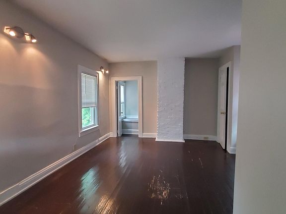 Front top bedroom