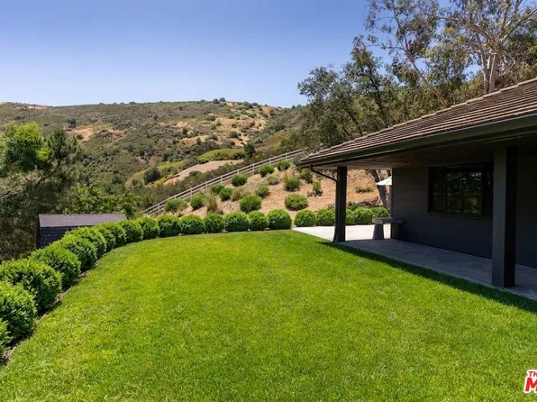 6 Buckskin Ct, Bell Canyon, CA 91307